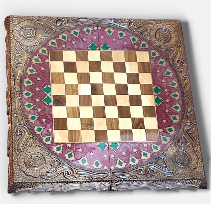 APAMA – Imperial Rose Walnut Edition